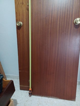 7 Puertas de madera con 1 de cristal y 6 opacas