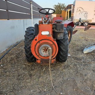 Tractor Pascuali con arado