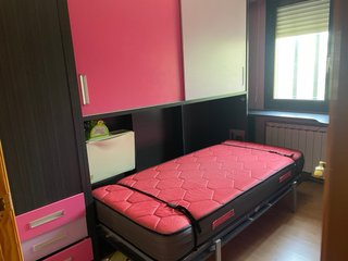 Habitación juvenil con cama abatible