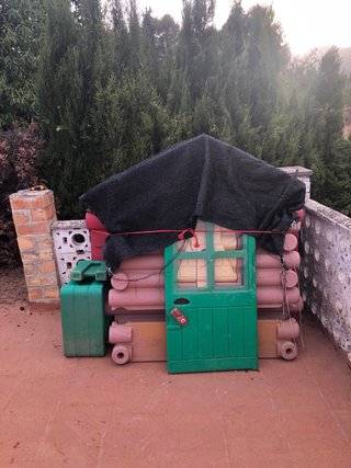 Caseta infantil Chicco desmontada