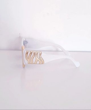 GAFAS DE SOL PARA MUJER DETALLE DORADO