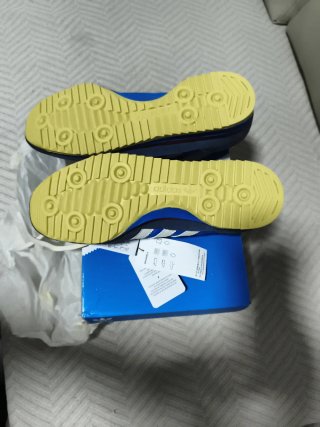 Zapatillas Adidas Clásicas Azul y Blanco