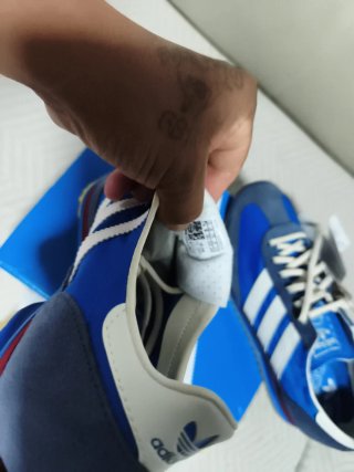Zapatillas Adidas Clásicas Azul y Blanco