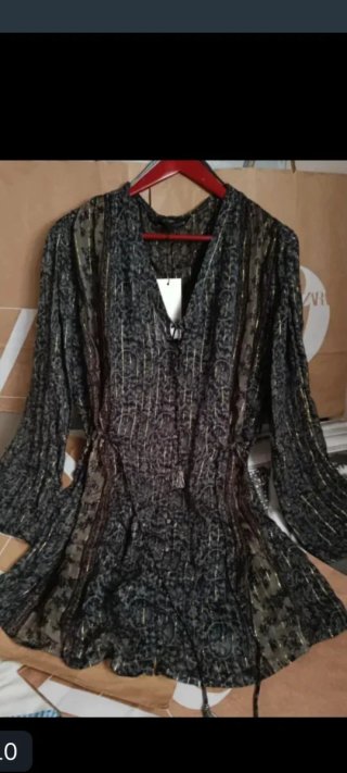 Vestido Zara estampado dorado