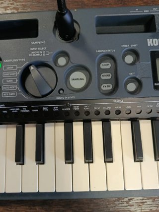 Korg microSAMPLER + Microfono + alternatore nuovo