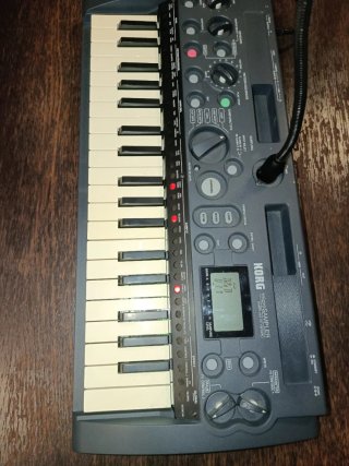 Korg microSAMPLER + Microfono + alternatore nuovo