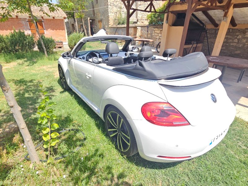 Volkswagen Beetle 2015 - foto 1