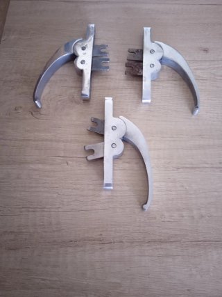 Manetas Cremonas Hierro/Aluminio
