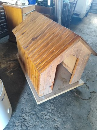 Caseta perro grande madera
