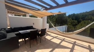 Se alquila casa con piscina por temporada