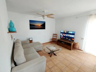Se alquila casa con piscina por temporada