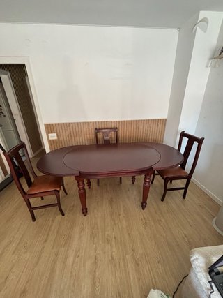Mesa de comedor extensible de madera + 4 sillas