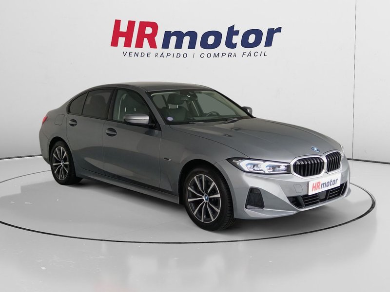 BMW Serie 3 320e 150 kW (204 CV) - foto 1