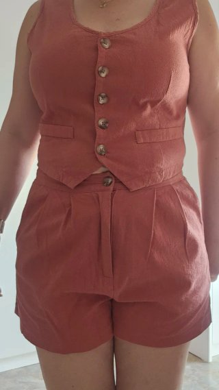 Conjunto chaleco y short rosa