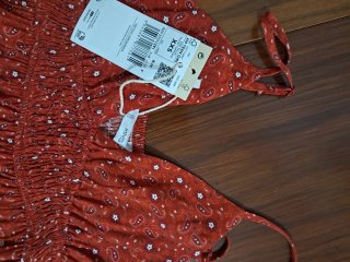 Blusa tirantes estampado paisley da talla