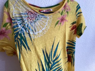 Camiseta Desigual Estampado Tropical