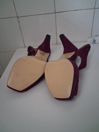 Sandalias de piel moradas