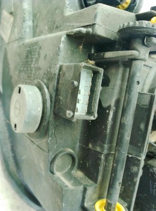 Faro derecho opel 22462930 13186382 corsa 1.3 cdti