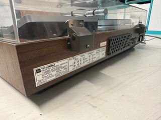 Centro Musical Toshiba SM-3100C averiado