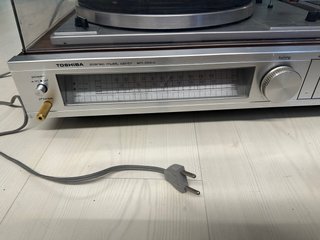 Centro Musical Toshiba SM-3100C averiado