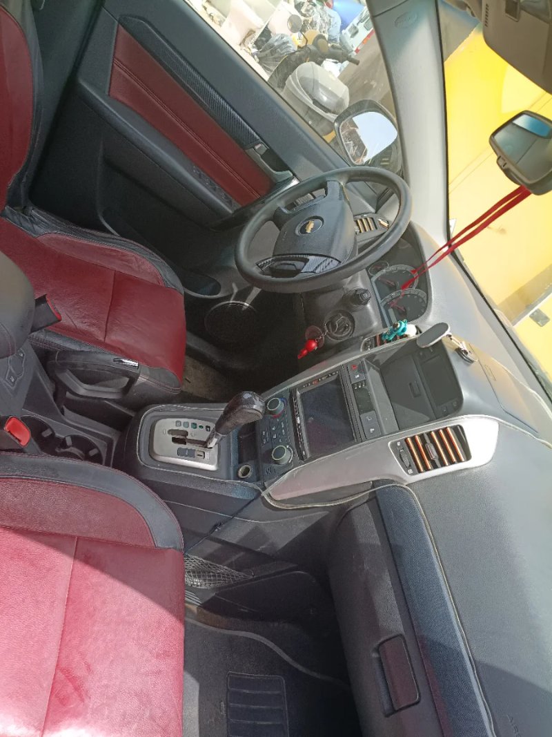 Chevrolet Captiva 2009 - foto 1