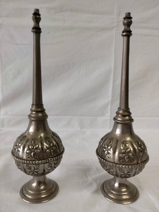 2 Perfumadores Plateados Decorativos