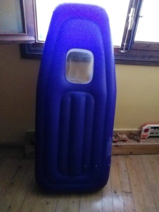 Colchoneta hinchable con ventana y cargador