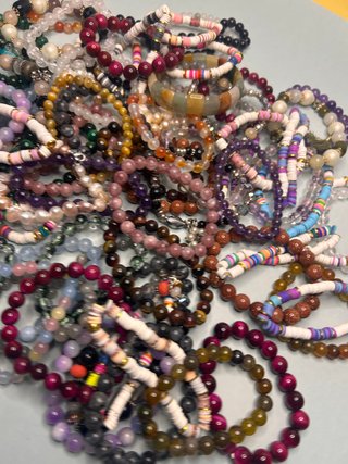 Lote de pulseras surtidas