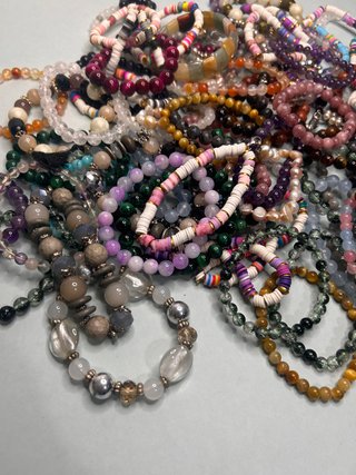 Lote de pulseras surtidas