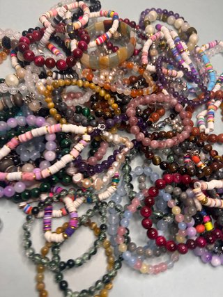 Lote de pulseras surtidas
