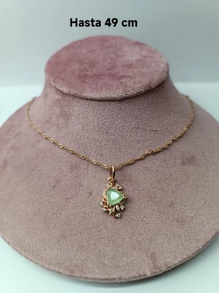 Collar laminado en Oro 18kl con Piedra Verde