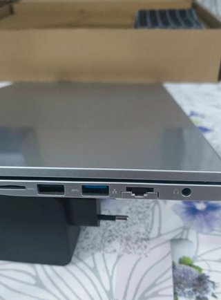 Portátil NUEVO 15.6" i3 16GB RAM 512GB SSD Win11