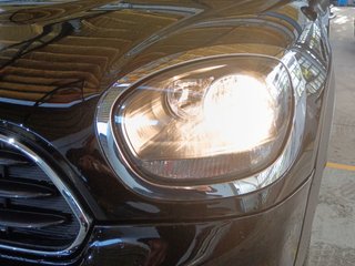 MINI MINI Countryman One D 85 kW (116 CV)