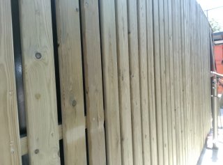 Módulo garaje acabado madera