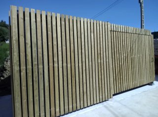 Módulo garaje acabado madera
