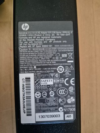 Caricabatterie HP 90W originale
