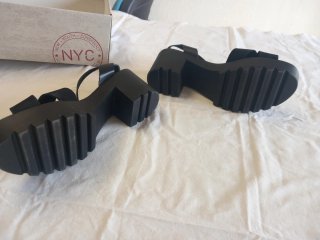 Sandalias negras tacón grueso