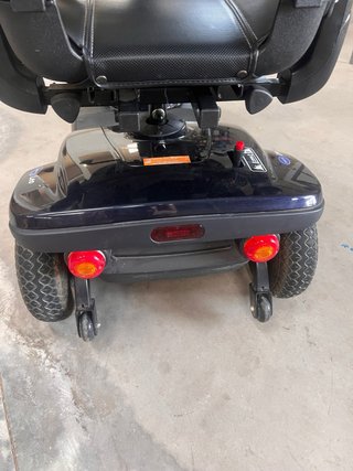 Scooter Eléctrico Invacare Leo Azul