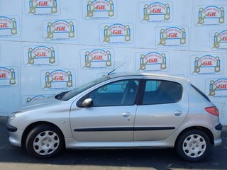 Peugeot 1158871 brazo suspensión inferior 206