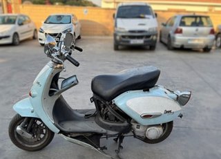 Intermitente delantero aprilia company 50 102037
