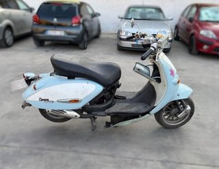 Intermitente delantero aprilia company 50 102037