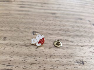 Spilletta smaltata cane con cuore rosso