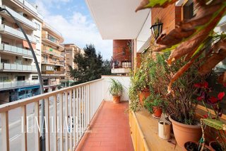 Piso en venta en El Castell-Poble Vell en Castelldefels