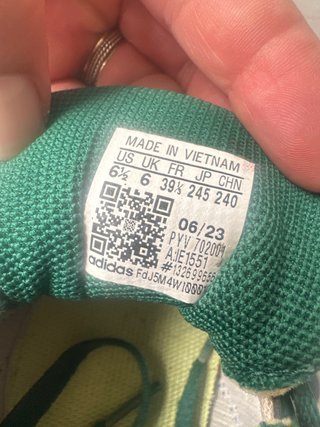 Tenis Adidas Verde y Blanco