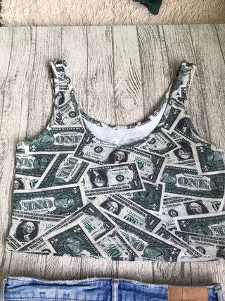 Conjunto Top y Shorts Estampado Billetes