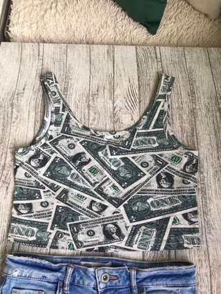 Conjunto Top y Shorts Estampado Billetes