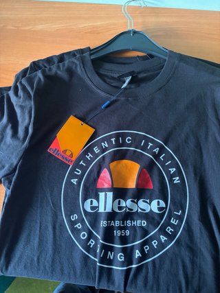 Camiseta Ellesse Negra