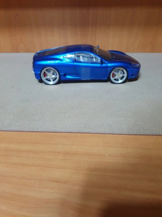 Ferrari 360 Modena Hot Wheels scala da 1/18