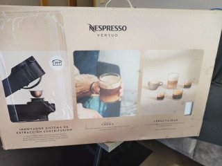 Cafetera Nespresso Vertuo Pop Black + Aeroccino +