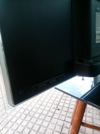 Televisor Thomson LED 31 pulgadas Plano